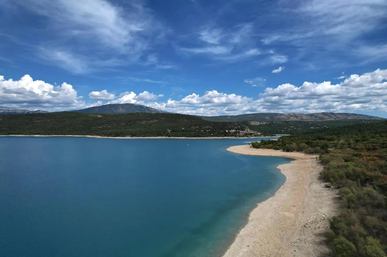 Les Gorges et Lacs du Verdon: Flexible Maison Accommodations Regusse France