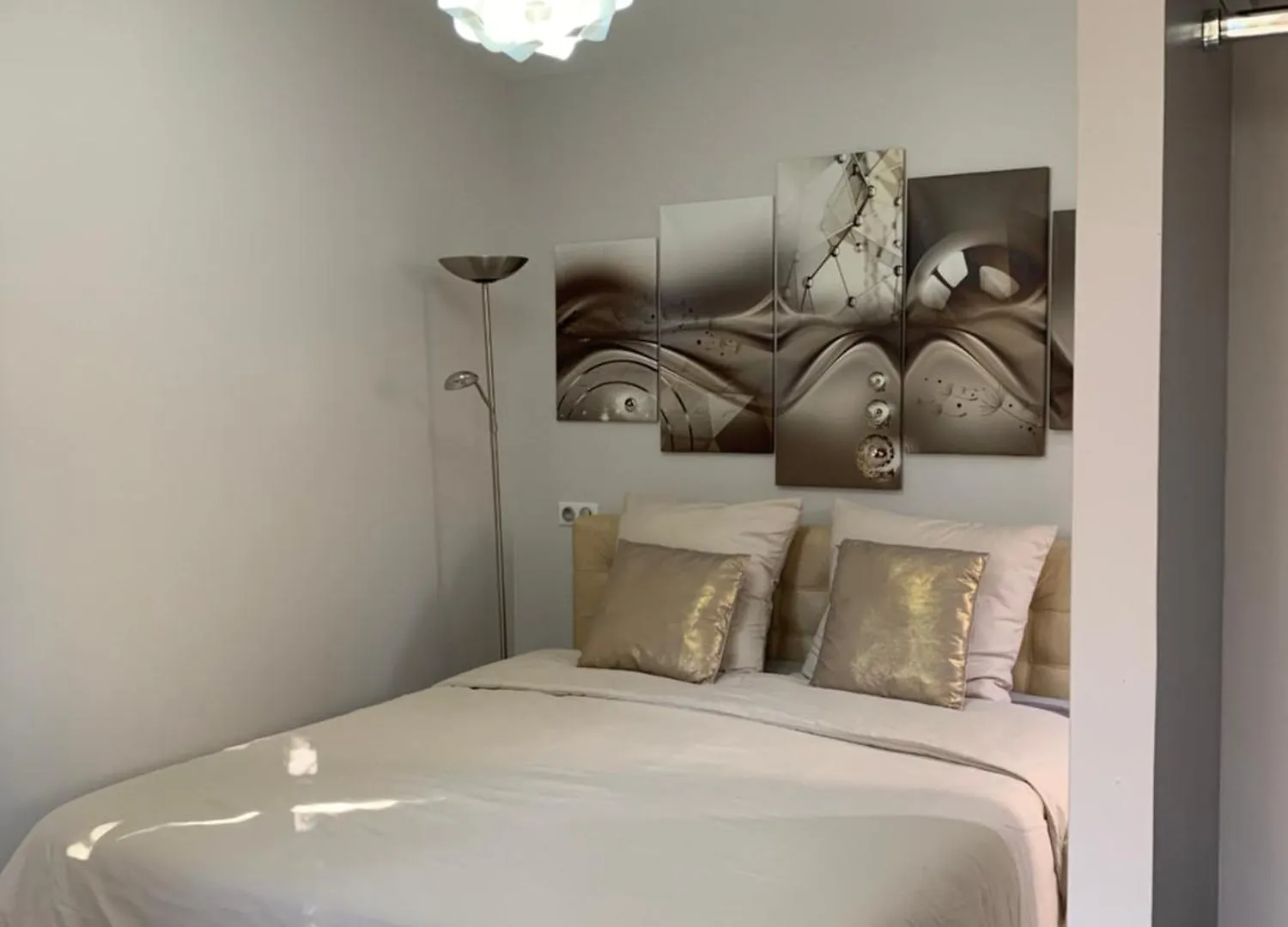 Les Gorges et Lacs du Verdon: Flexible Maison Accommodations Regusse
