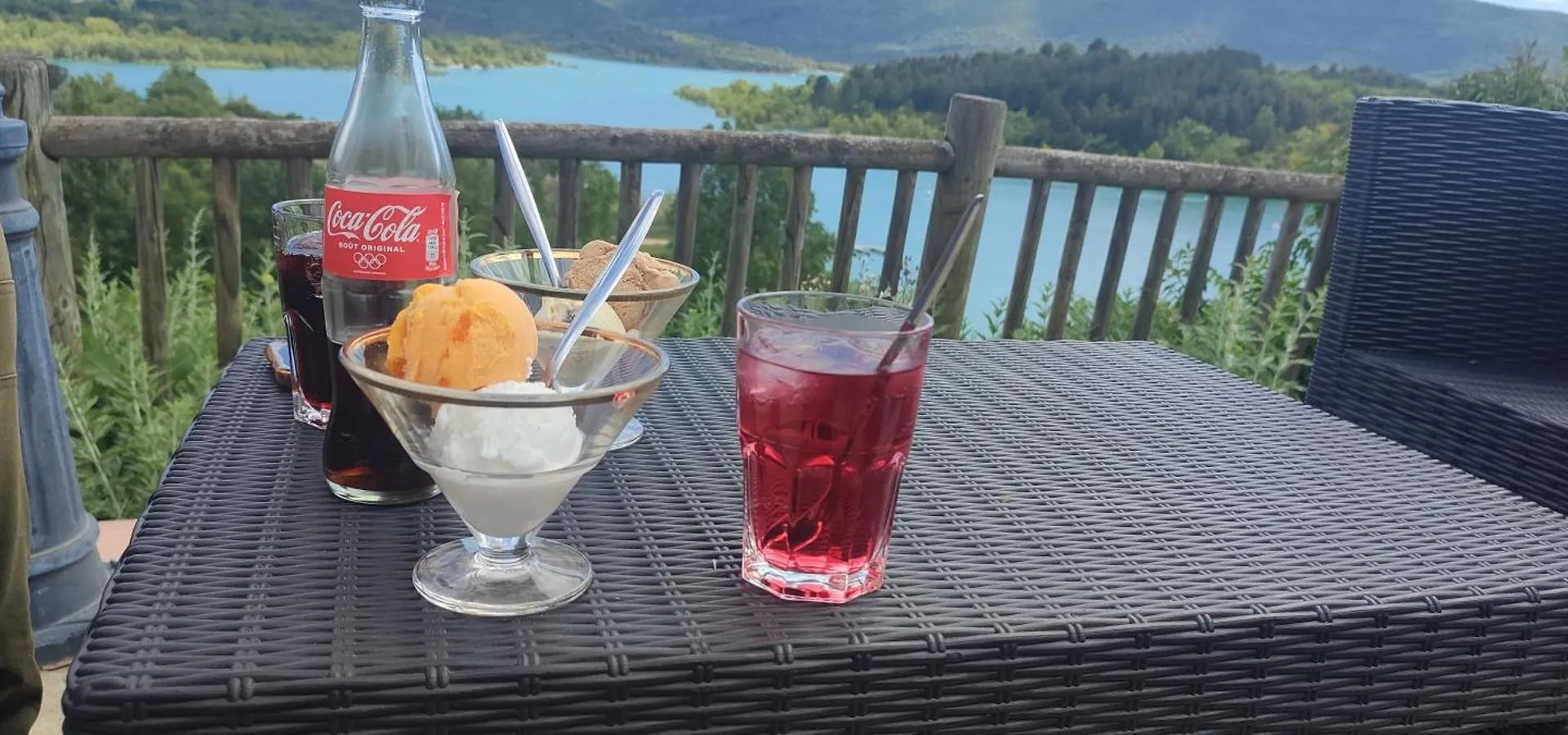 Les Gorges et Lacs du Verdon: Flexible Maison Accommodations Regusse Holiday home