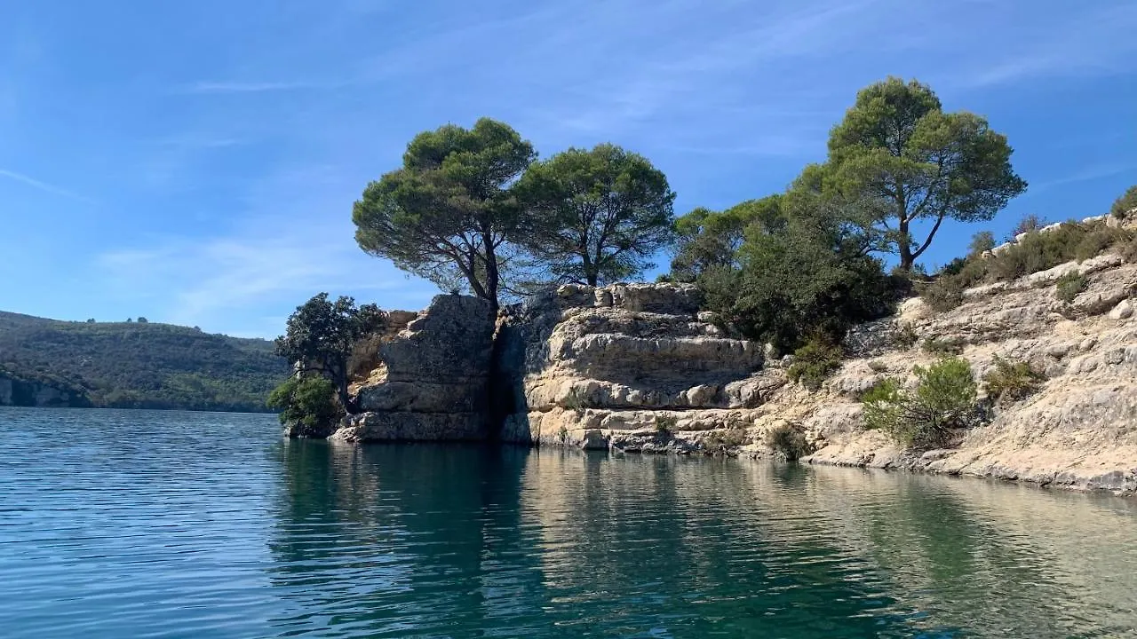 Les Gorges et Lacs du Verdon: Flexible Maison Accommodations Regusse France