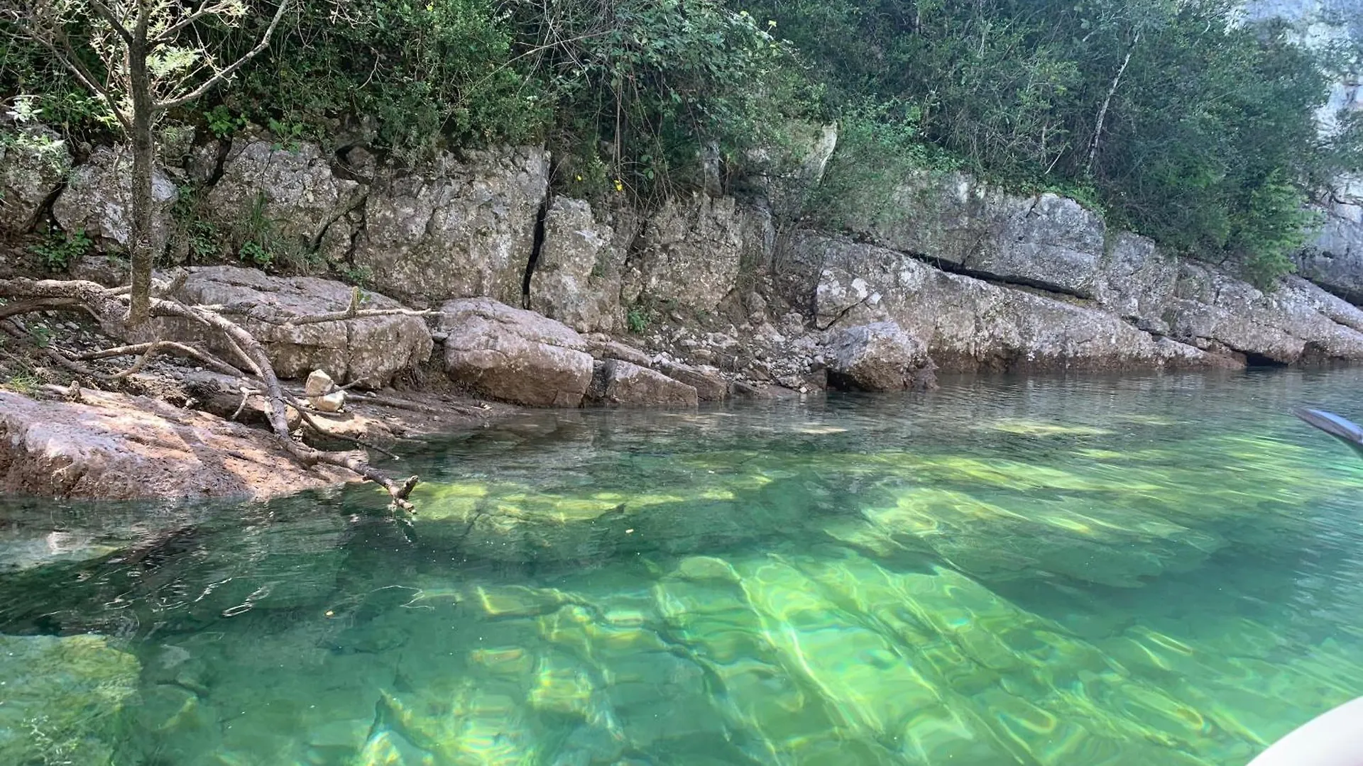 Les Gorges et Lacs du Verdon: Flexible Maison Accommodations Regusse 0*,